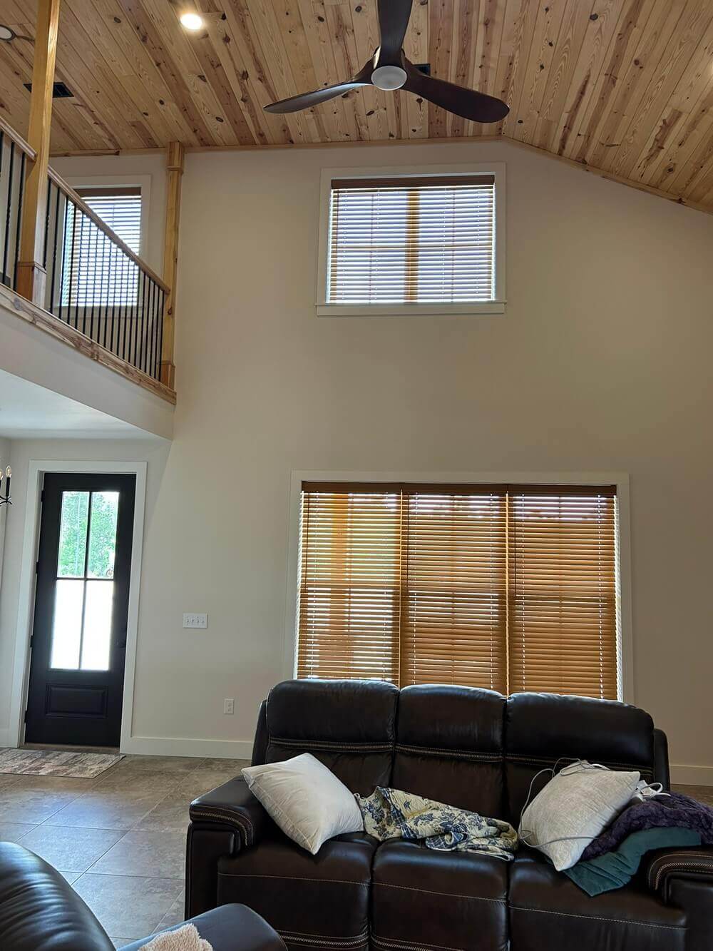 Attractive Oak Woodgrain Faux Wood Blinds on Miller Rd in Edgefield, SC